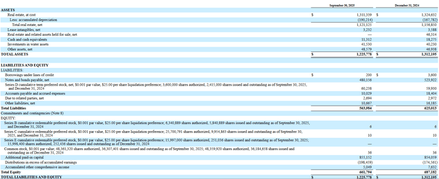 A blue and white striped background AI-generated content may be incorrect.